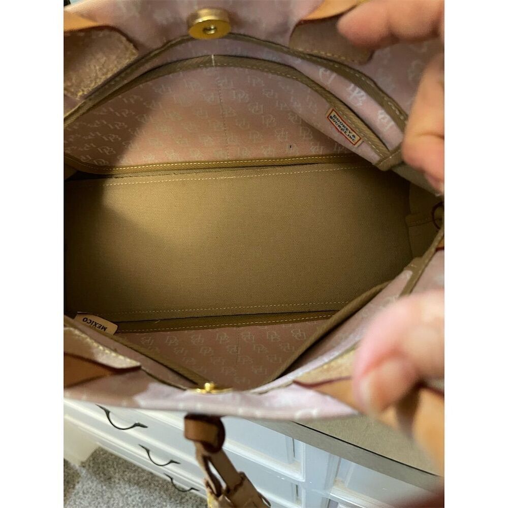 Vintage Dooney & Bourke Pink DB Signature Shoulder Bag Tassel Accent - Picture 10 of 10